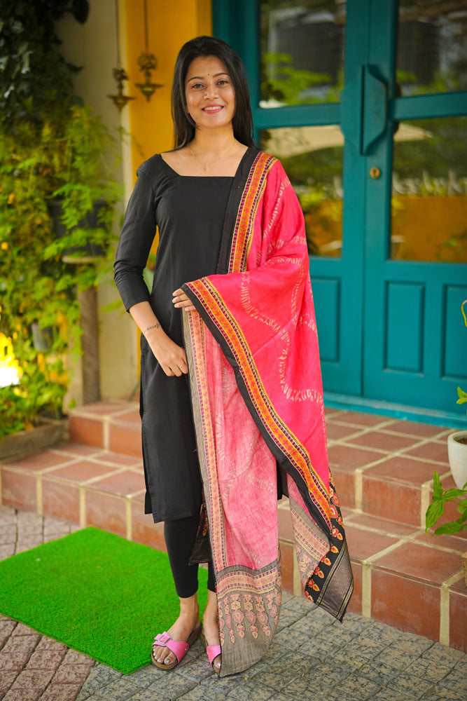 Black kurti with Pink dupatta