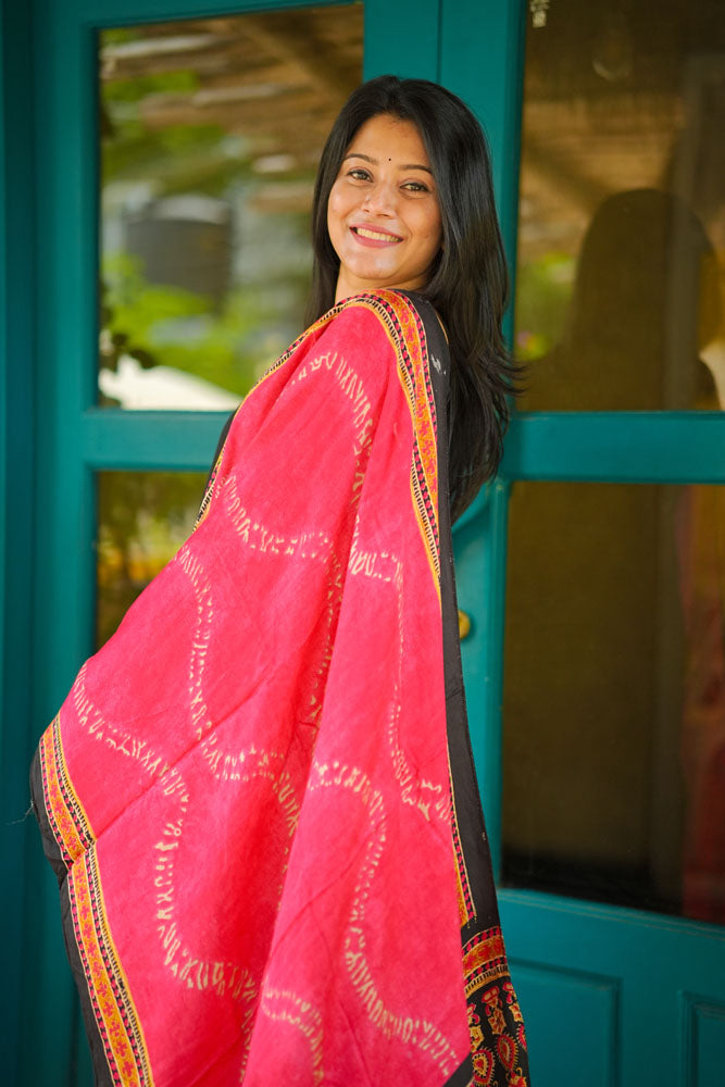 Black kurti with Pink dupatta