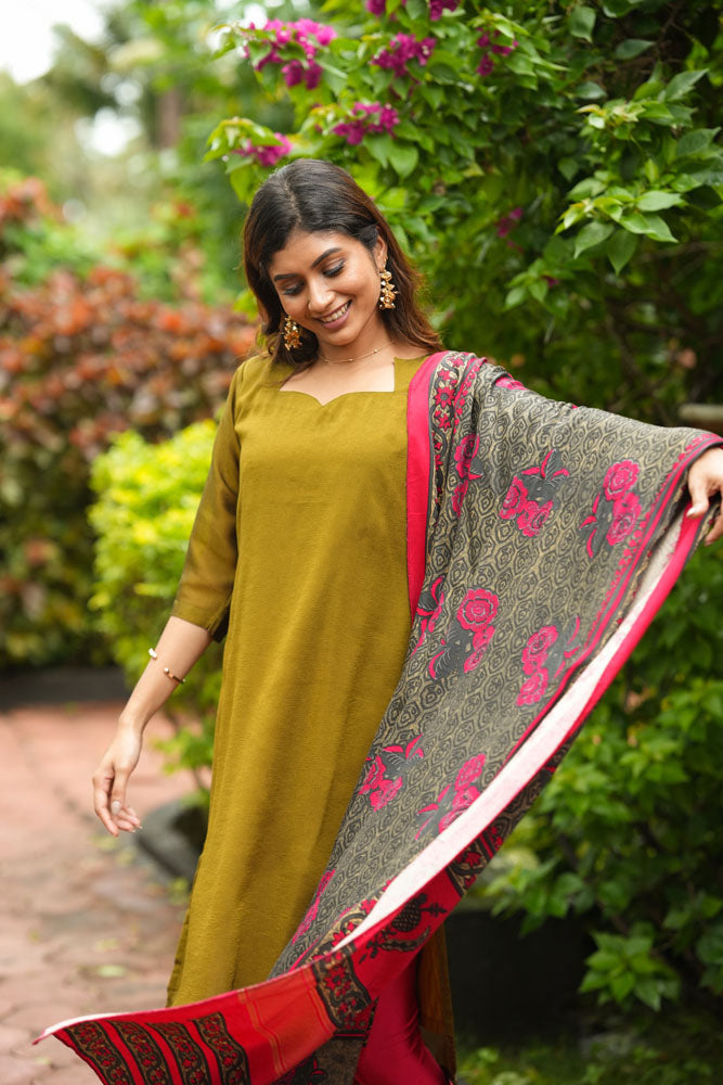 Olive Green Kurti with Rani Pink Printed Dupatta