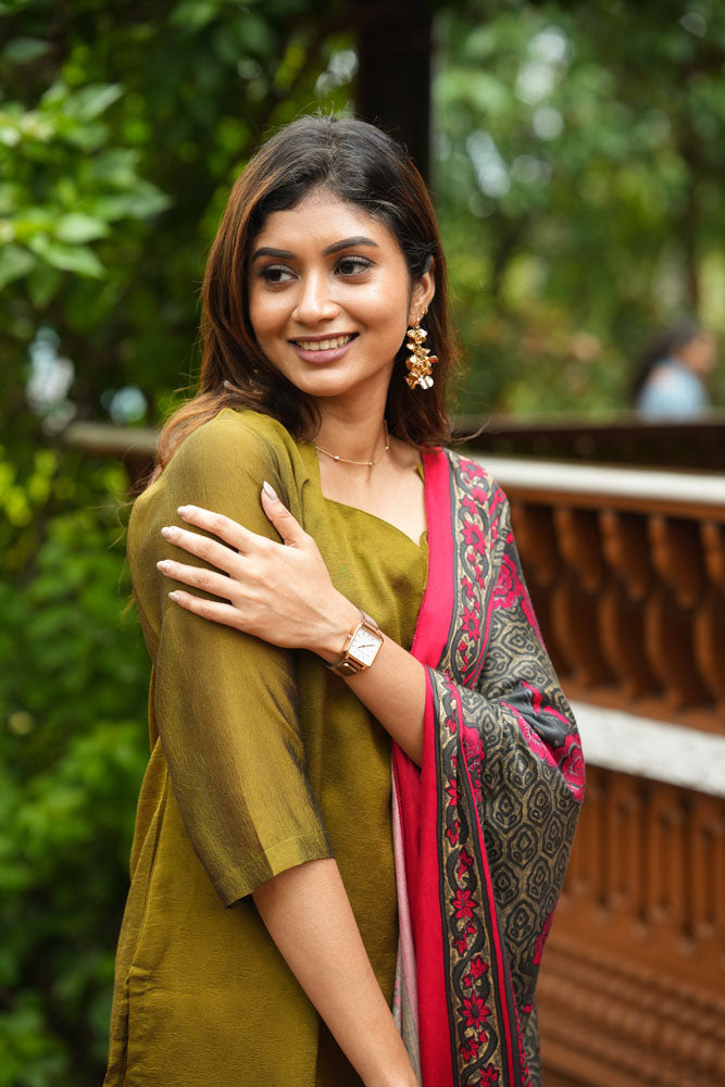 Olive Green Kurti with Rani Pink Printed Dupatta