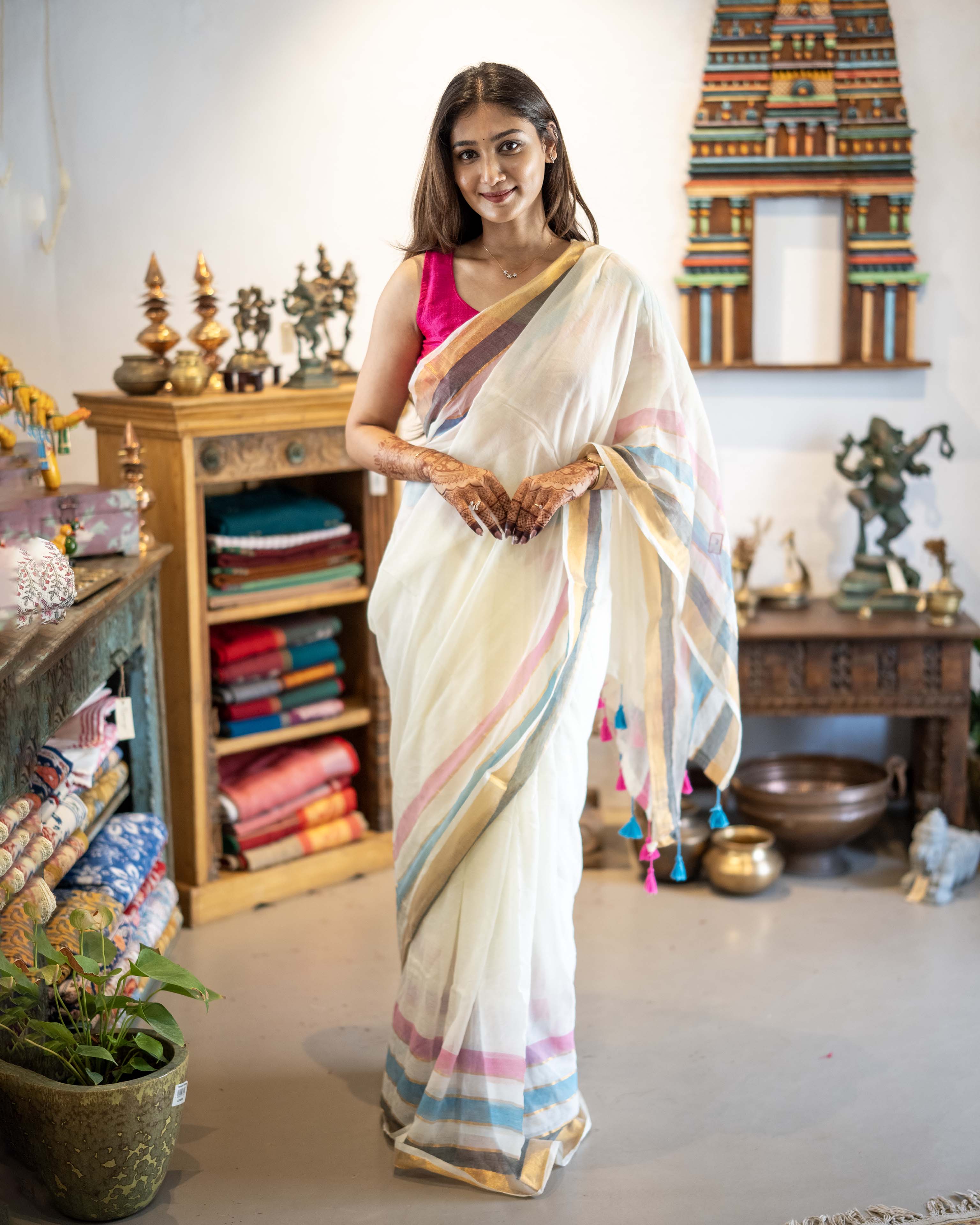 White multi Checks Mul Cotton Saree