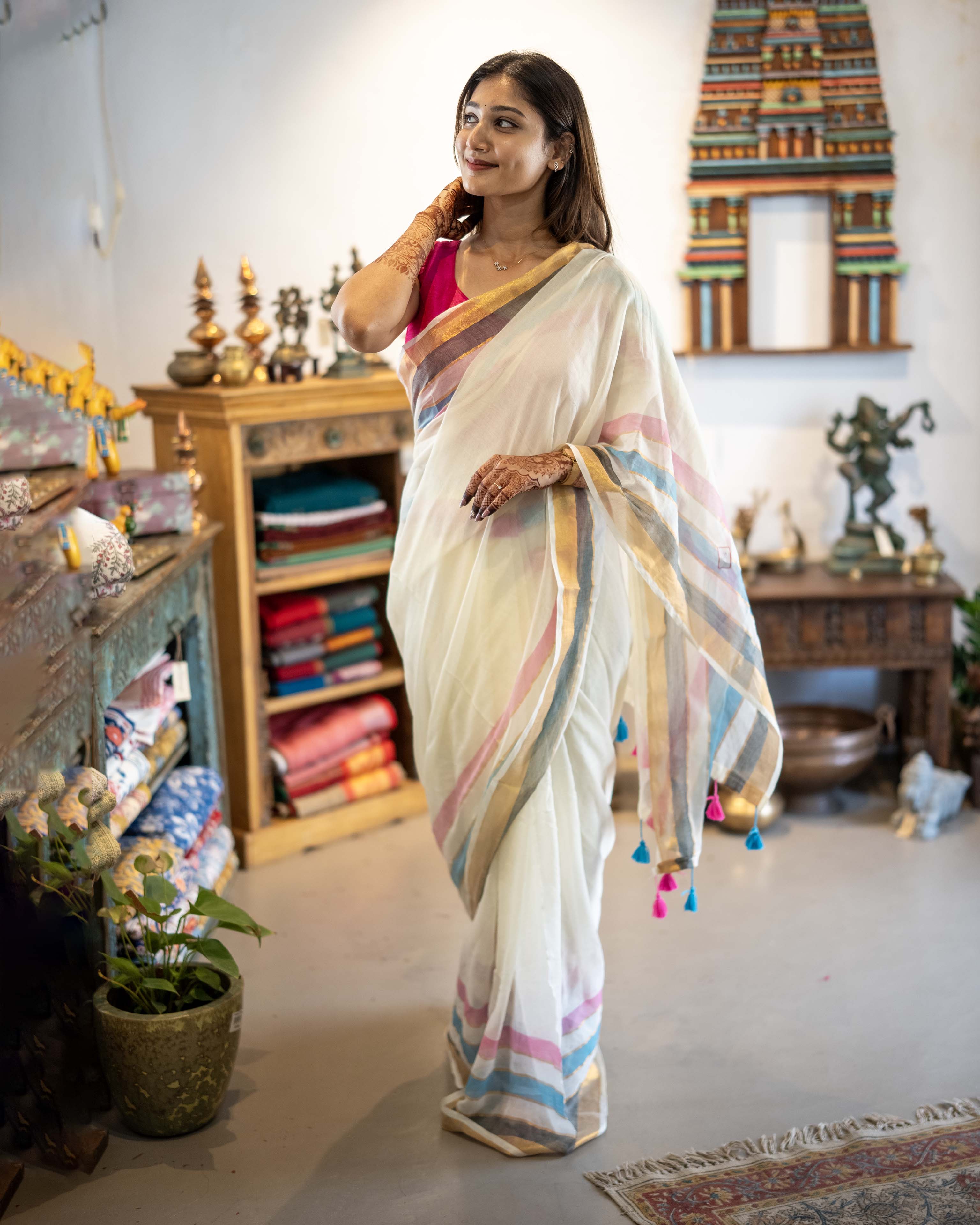 White multi Checks Mul Cotton Saree
