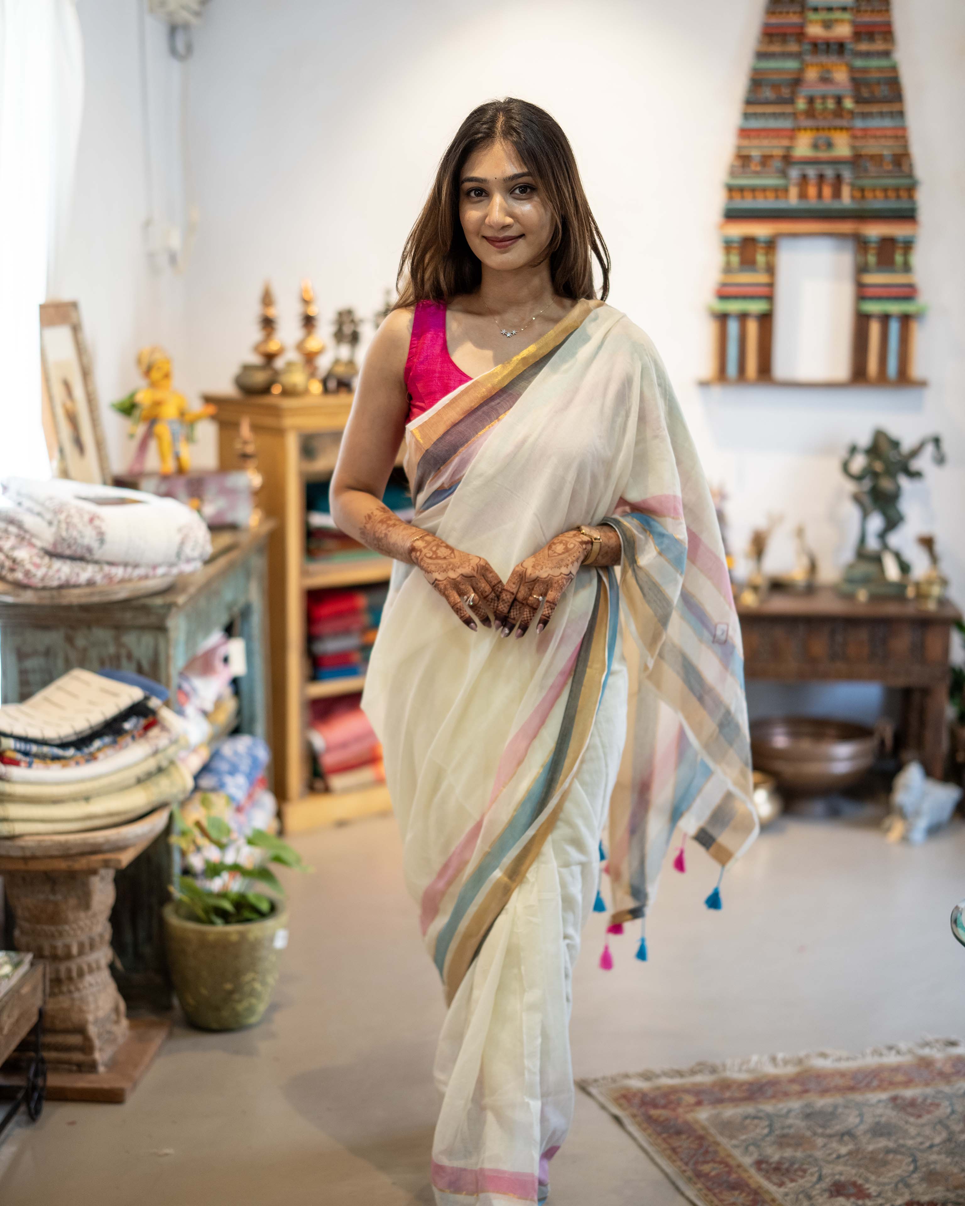 White multi Checks Mul Cotton Saree