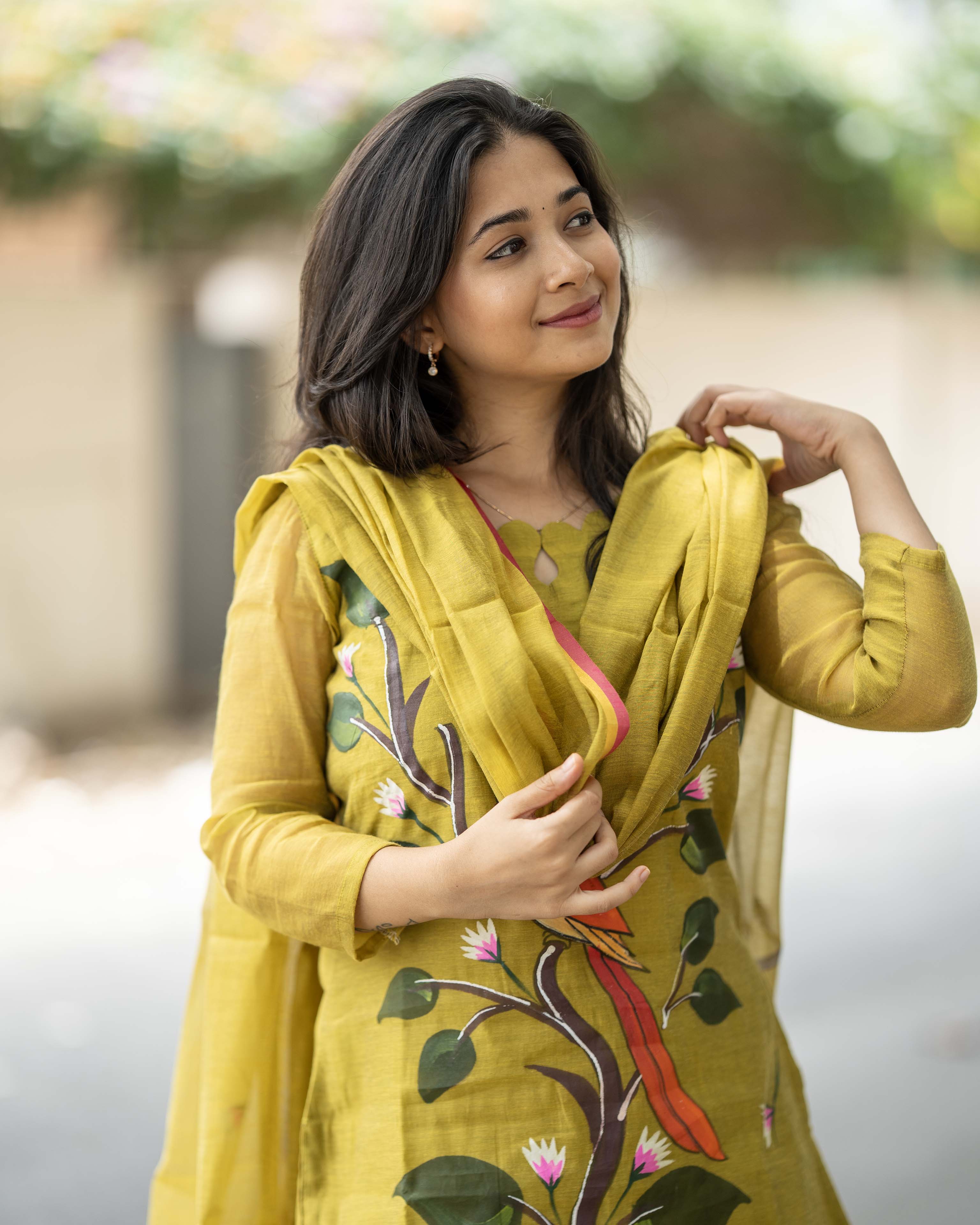 Handpainted Weaves Golden Vines Ethnic Top & Duppata
