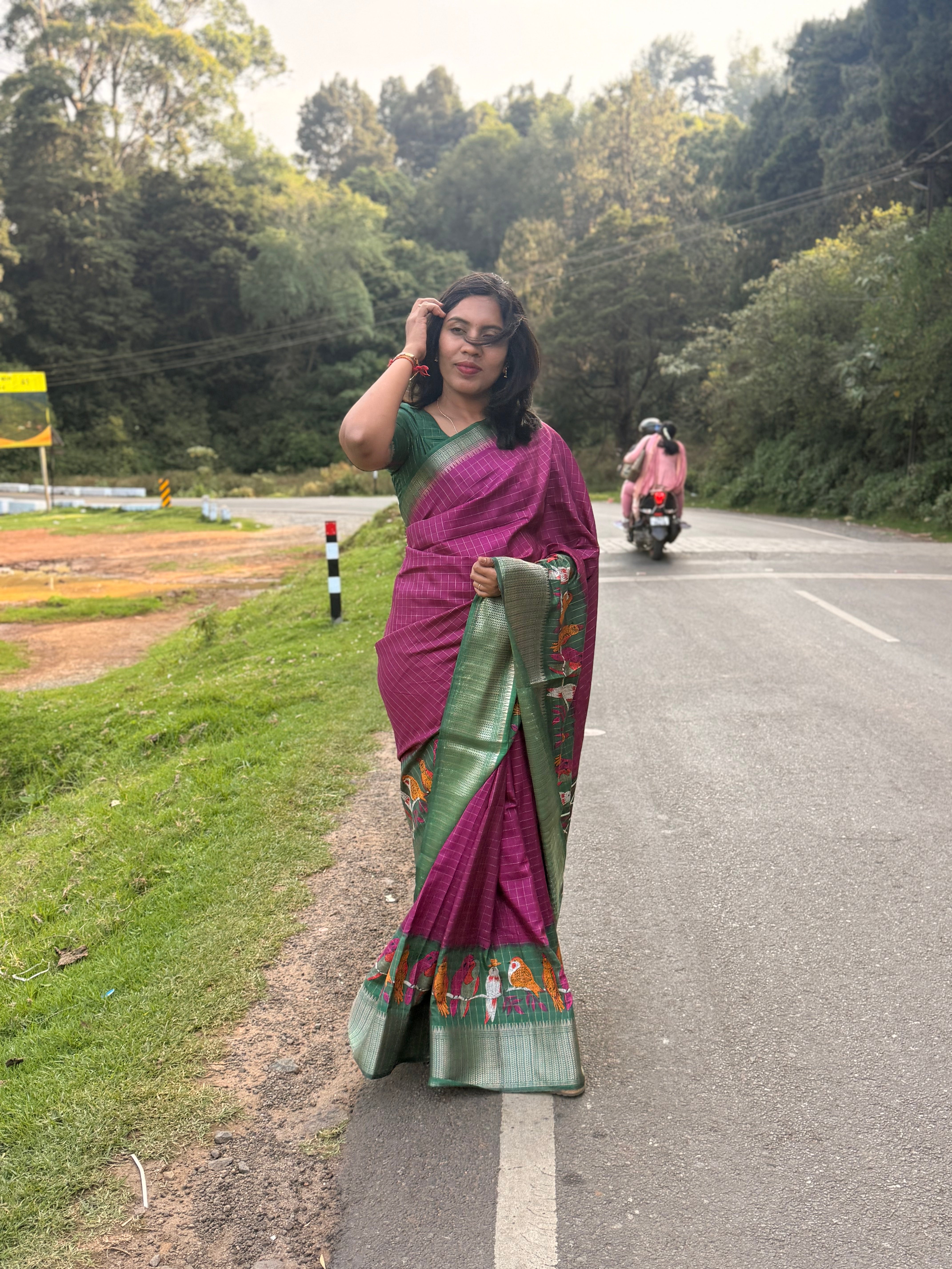 Magenta Muse with Green Border