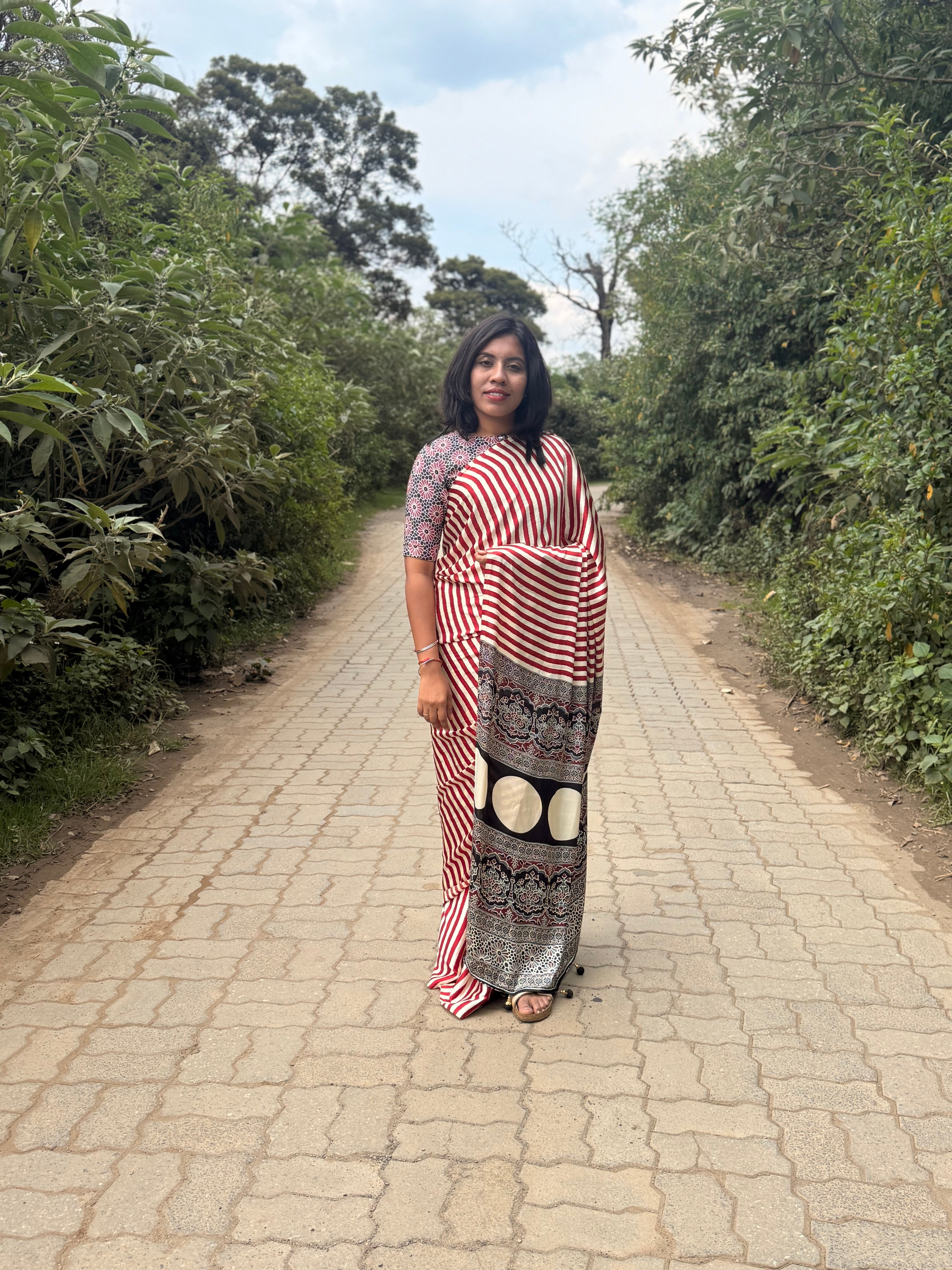 Stylish Red and Black Printed Saree