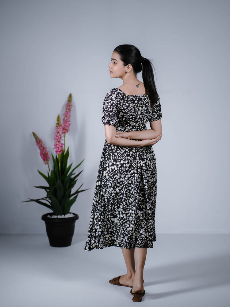 Black with White Daisy Print Puff Sleeve Dress PSD411