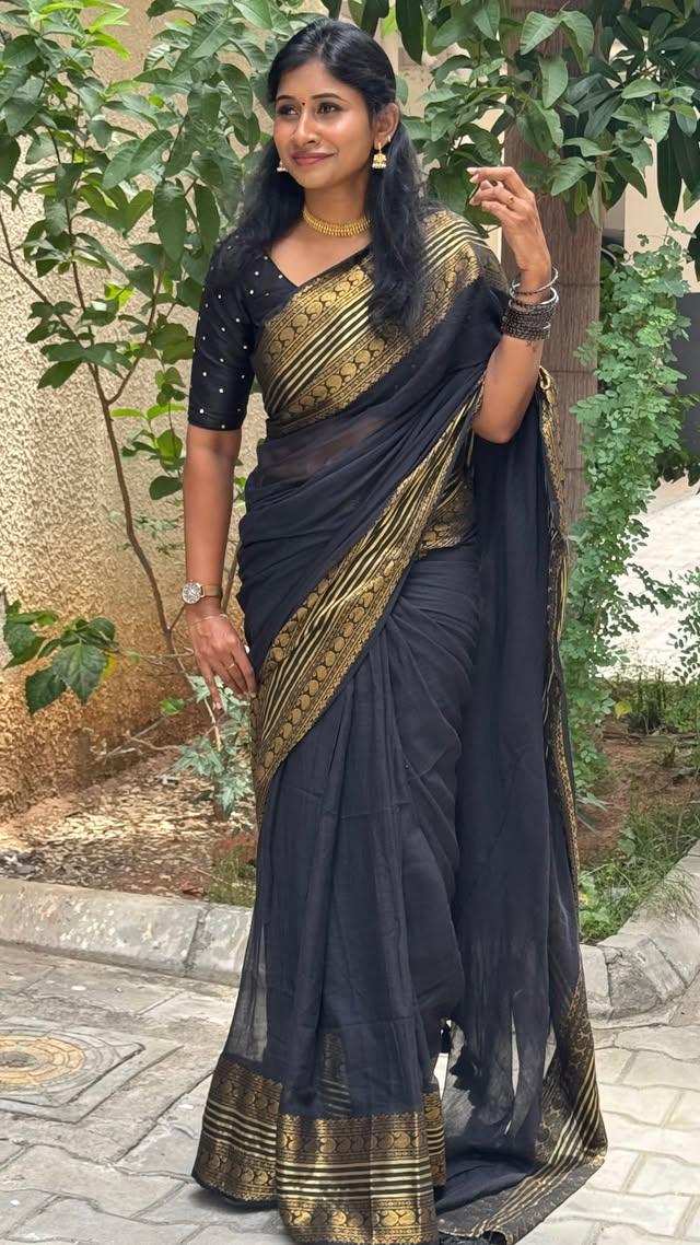 Black & Gold Mul Cotton Elegance Saree