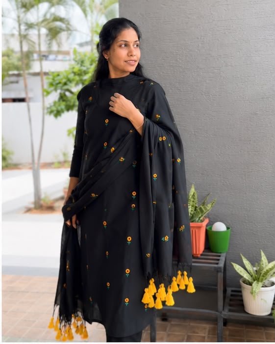 Kiara Embroidered Cotton 3piece Set