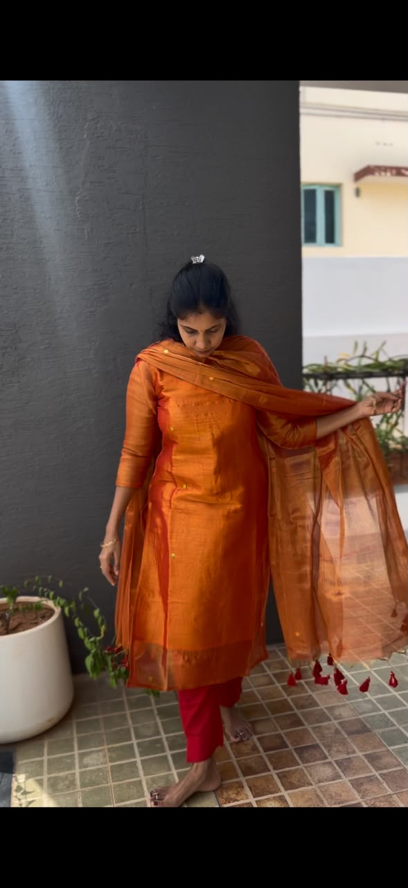 Elegant Rust Orange 3piece Set